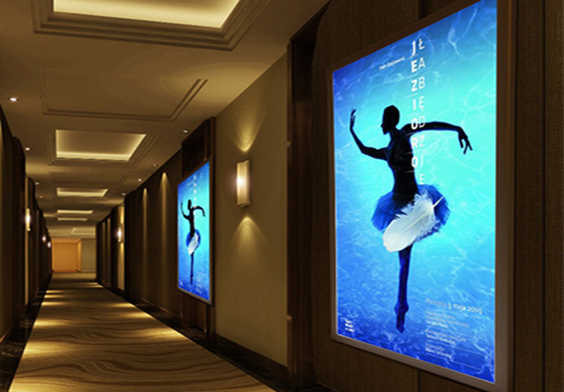 3.2米無網(wǎng)布UV噴繪